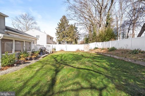 46 Copperfield Dr, Trenton NJ  08610-2031 exterior