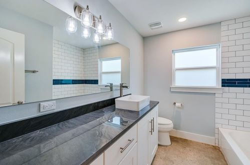 8208 Burrell Dr, Austin TX  78757-8339 exterior