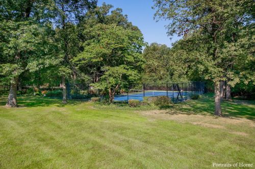 11300 79th St, Willowbrook IL  60527-5107 exterior