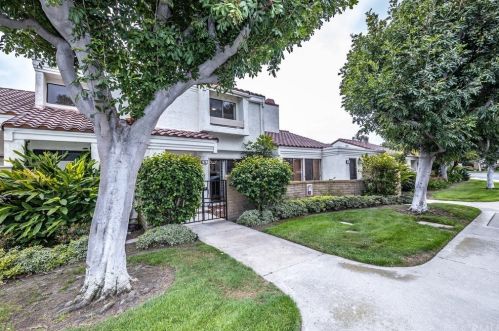 6 Navarre, Irvine, CA 92612-1721