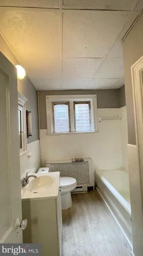 5626 12 St, Philadelphia PA 19141-4102 exterior