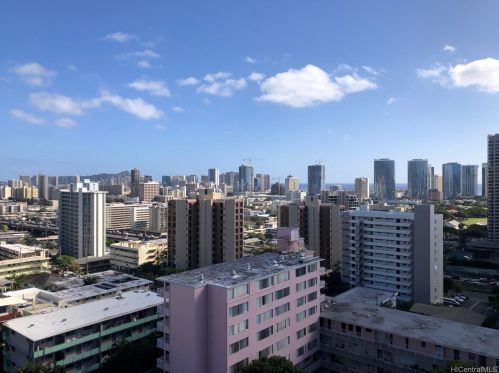 1456 Thurston Ave, Honolulu HI  96822-3633 exterior