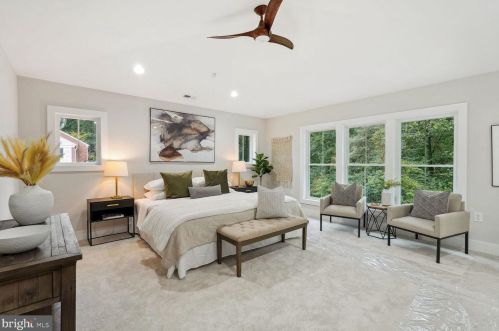 10601 Greenacres Dr, Silver Spring MD 20903-1214 exterior