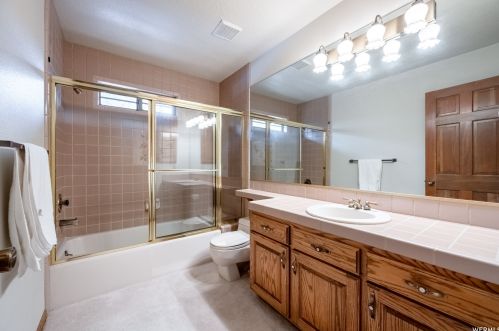 1821 Dammeron Vly, Saint George UT 84783-5156 exterior