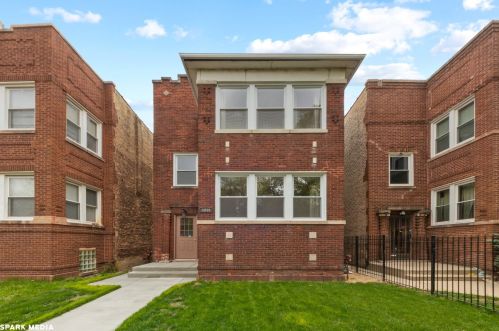 4949 Drake Ave, Chicago, IL 60625-5615