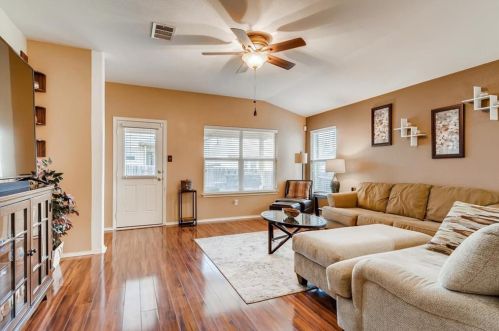 262 Summer Dr, Uhland TX  78640-5771 exterior