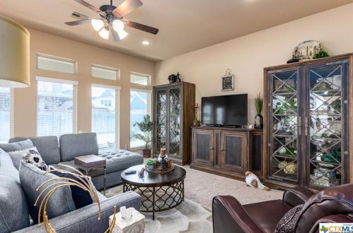 2147 Pioneer Pass, Seguin TX 78155-4456 exterior