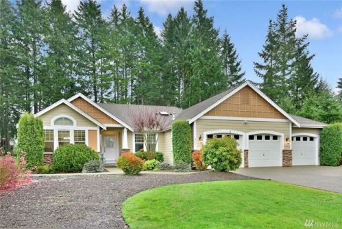 221 Olympic Ct, Allyn, WA 98524-8703
