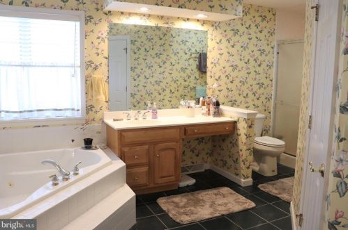 1954 Pickering Trl, Lancaster PA exterior