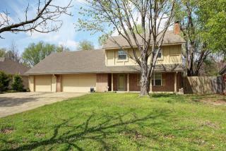 2608 Parkwood Dr, Claremore, OK 74017-4858