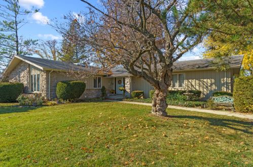 416 Cardinal Dr, Hanover Park, IL 60108-1321