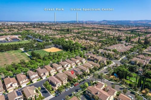 108 Spanish Lace, Irvine CA  92620-3424 exterior