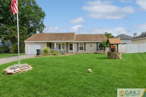 20 Clarendon Pl, Piscataway, NJ 08854-5122