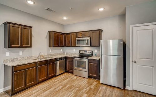 1990 Millstream Holw, Conyers GA  30012-3599 exterior
