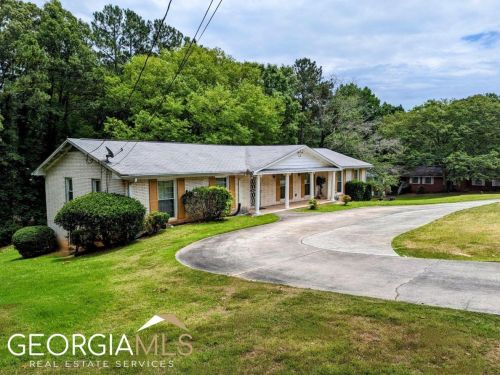 352 Harris Manor Dr, Atlanta GA  30311-2117 exterior