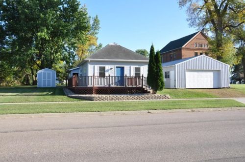 325 2nd St, Avoca, MN 56114-1092