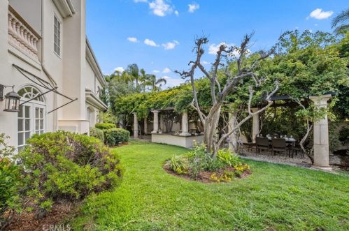 1 Charlotte, Irvine CA  92603-3448 exterior