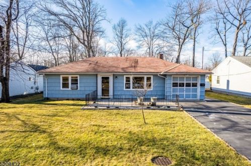 40 Morris Rd, Town Center, NJ 07052-1629