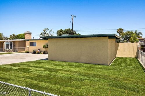 411 Helsam Ave, Oxnard, CA 93036-1311