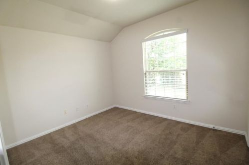 1414 Star Meadow Dr, Uhland TX  78640-2511 exterior