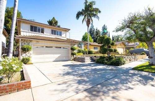 227 Ellingbrook Dr, Montebello, CA 90640-2107