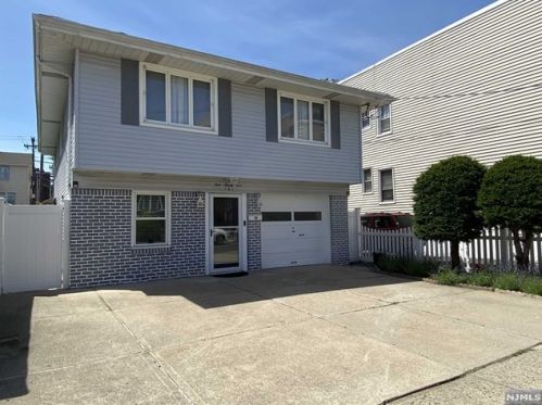 191 Cedar St, Cliffside Park, NJ 07010-1203