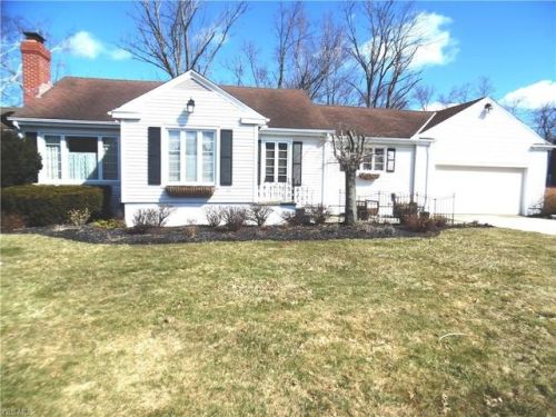 285 Pioneer Trl, Aurora OH  44202-0091 exterior