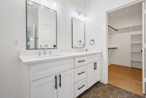 808 Minden, Fort Worth TX 76115-1621 exterior