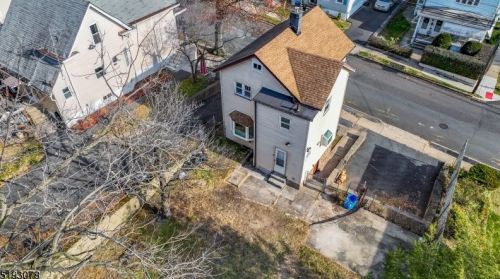 76 Passaic Ave, Paterson NJ  07506-1406 exterior