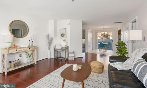 655 Constellation Sq, Leesburg, VA 20175-4076