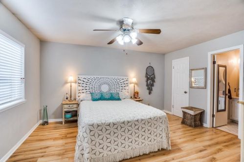 2049 Christie Ln, Carrollton TX 75007-3509 exterior