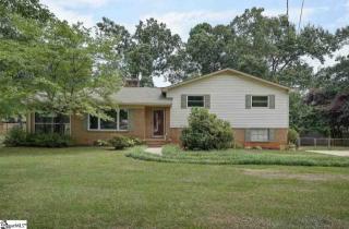 2406 Lee Rd, Taylors, SC 29687-3052