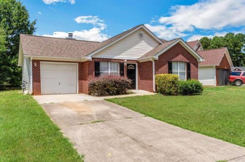 1676 Graystone Dr, Hampton, GA 30228-3172