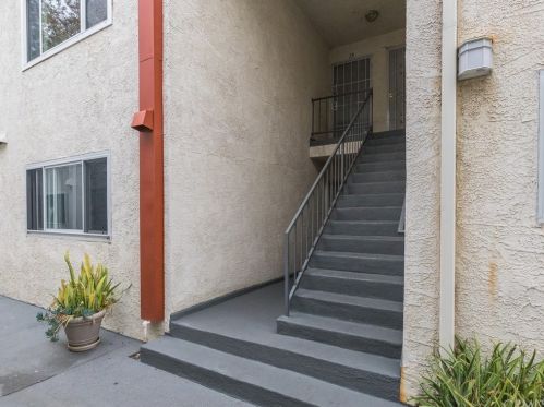 218 Tamarack Ave, Inglewood, CA 90301-2745