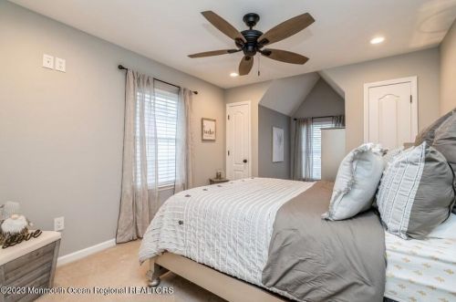 106 High St, Tinton Falls NJ 07724-3424 exterior