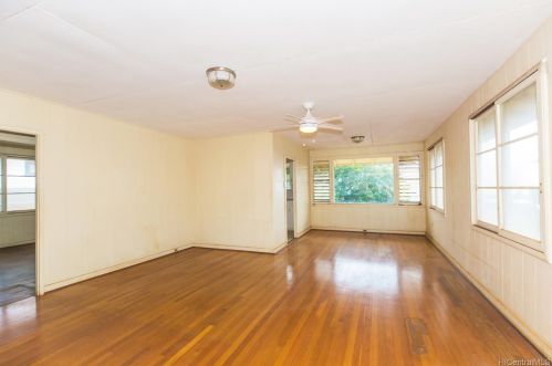 831 16th Ave, Honolulu HI  96816-4123 exterior