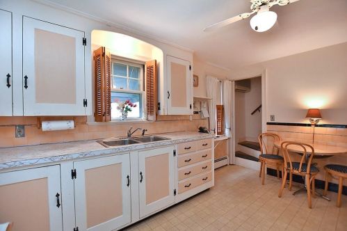 312 Nelson St, Providence, RI 02908-2126