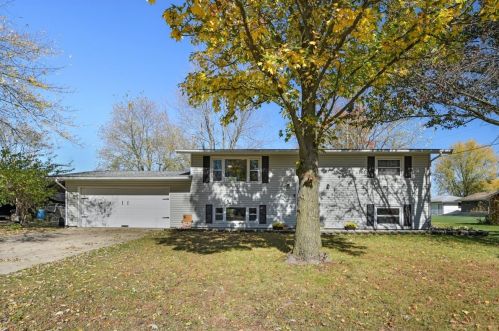 1145 Prospect Ave, Paxton IL  60957-1853 exterior