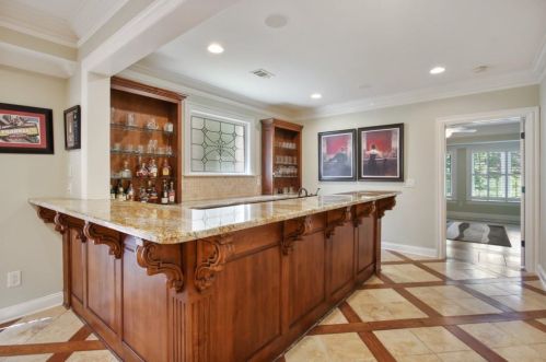 34 High Top Cir, Atlanta GA  30328-5934 exterior