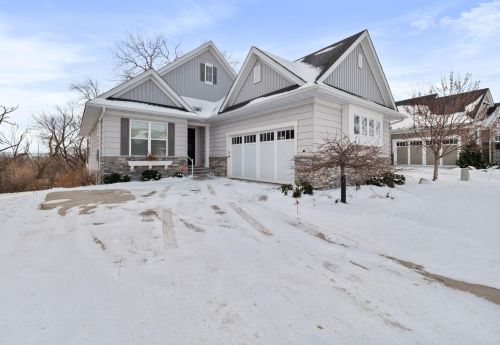10755 Lyndale Bluffs Trl, Minneapolis, MN 55420-5652