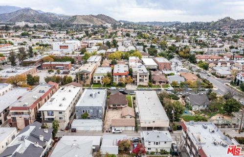 129 Cedar St, Glendale CA  91205-1207 exterior