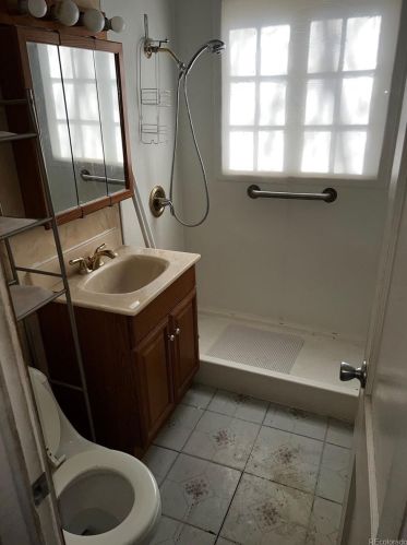 4860 Logan St, Englewood CO 80113-6843 exterior