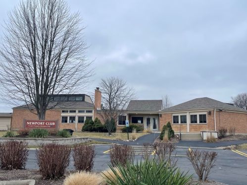 470 Minnesota Cir, Carol Stream IL  60188-9218 exterior