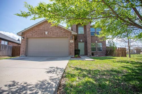 557 Lead Creek Dr, Fort Worth TX  76131-3961 exterior