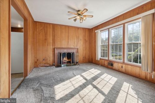 2417 Gate Dr, Silver Spring MD 20906-2207 exterior