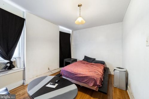 2039 Chelten Ave, Philadelphia PA 19144-2701 exterior