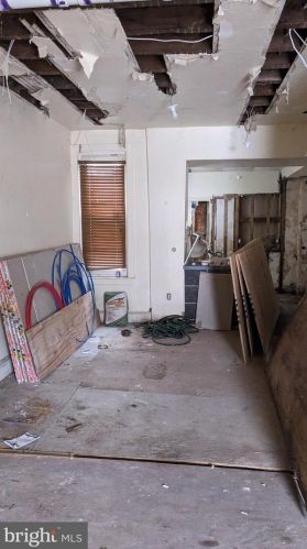 2734 23rd St, Philadelphia, PA 19132-3218