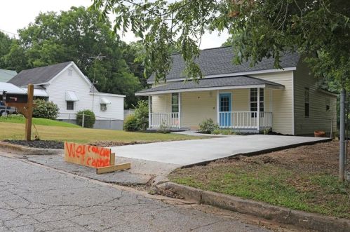 1595 Elm St, Conyers GA  30012-3715 exterior