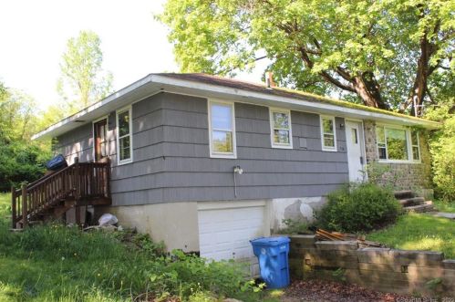 314 Village Rd, Huntington CT  06484-1613 exterior
