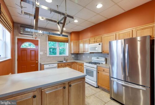 2335 12 St, Philadelphia PA 19133-1008 exterior